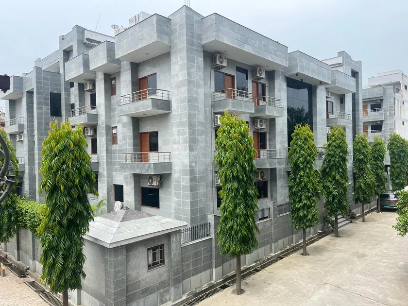 Hotel The Urmi - Image 1