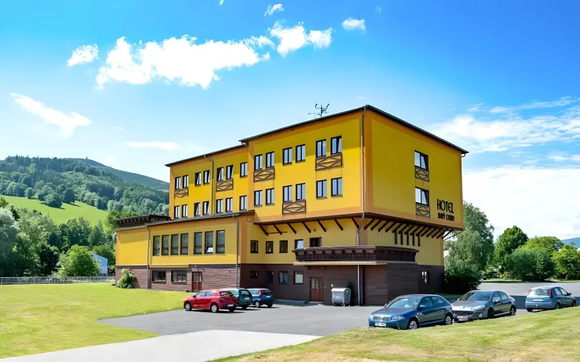 Hotel Zlatý Chlum - Image 1