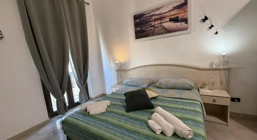 Bed and Breakfast Station - Image 1