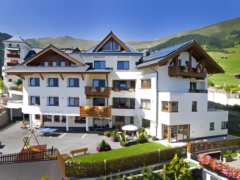 Apart-Hotel Aurora Fiss - Image 1
