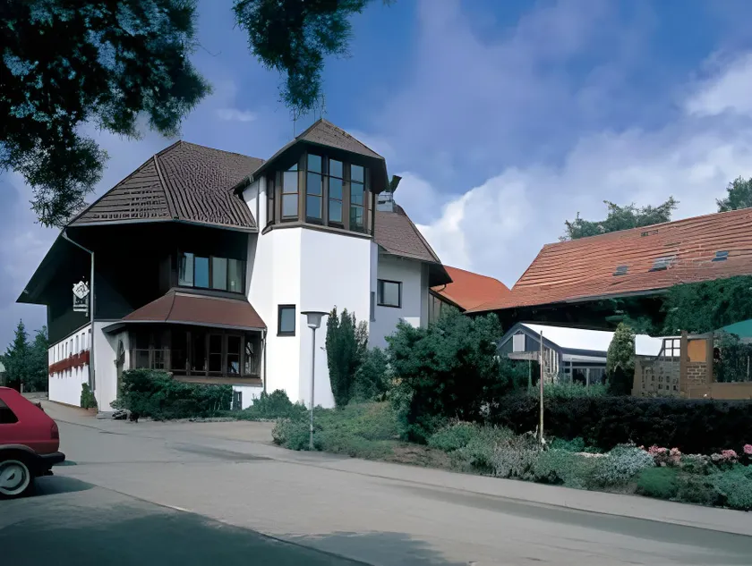Land-gut-Hotel Landgasthof Hotel Ochsen - Image 1