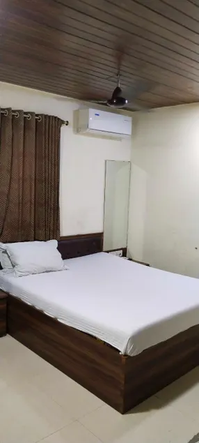 Hotel O Flagship Hansh Residency - Image 1