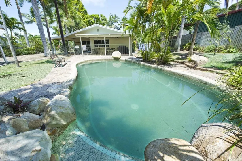 John's Tropical Island Home - FREE WIFI - Image 1