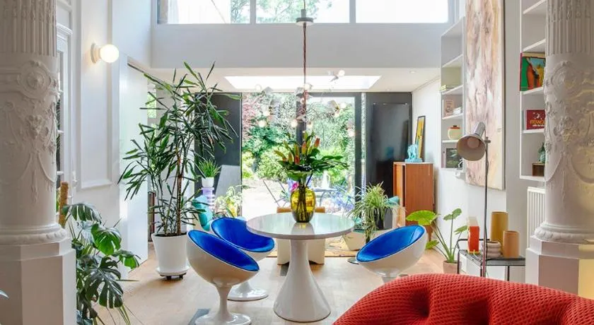 Island in Island, B&B boutique, Design et Vintage - Image 1