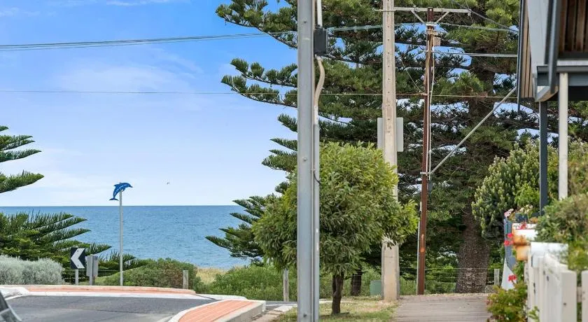 Sur La Mer Semaphore - Image 1