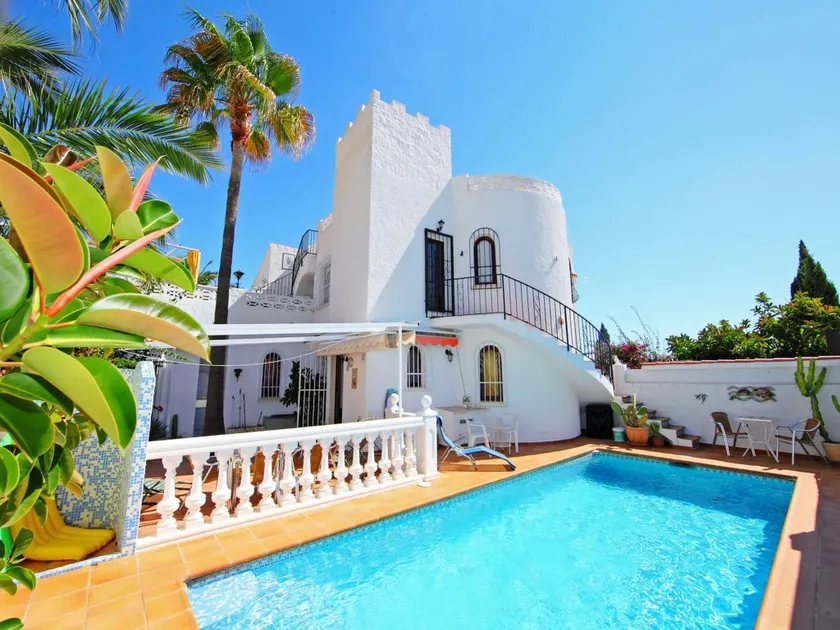 Casa de las Rosas - Image 1