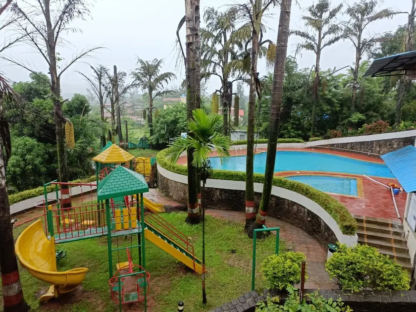 4bhk lonvla bunglow rs1000ph - Image 1