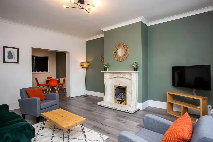 Roberts House by #ShortStaysAway - Image 1
