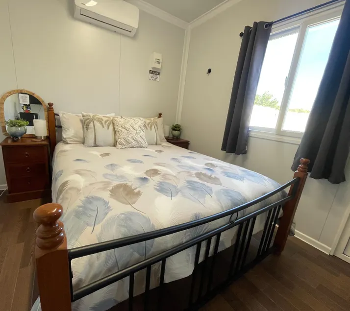Wannanup Retreat - Spacious Home - Sleeps Up to 8 - Pet Friendly - Image 1