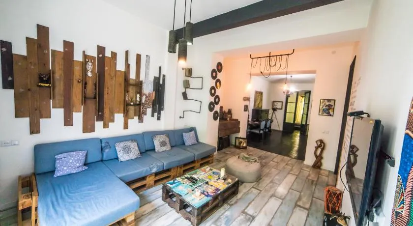 Loft Style Apartment - Image 1