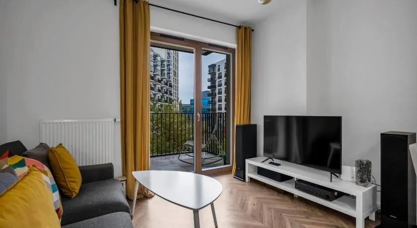 Business District Apartment - Parking, Balcony by Rentujemy - Image 1