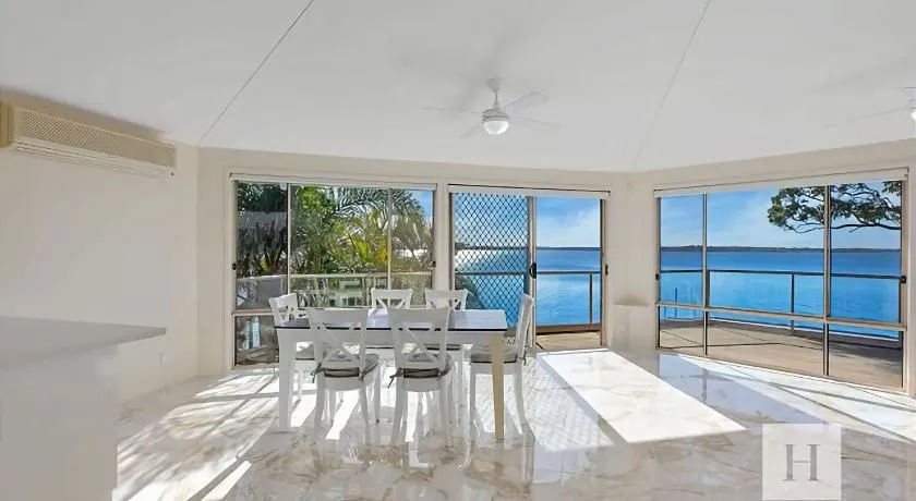 Sunset Lakehouse - Image 1
