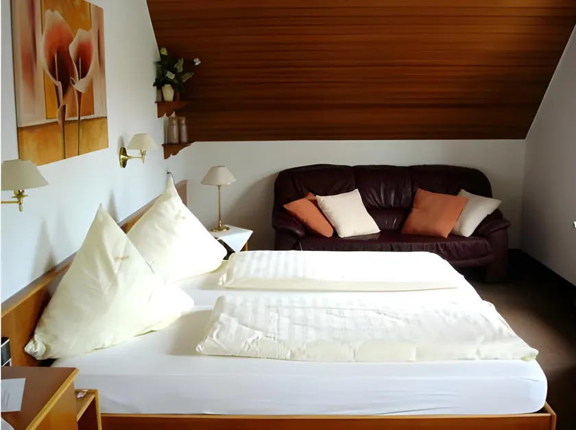 Hotel Garni Krone - Image 1