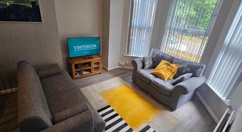 Alexandra Park Apartments - Image 1