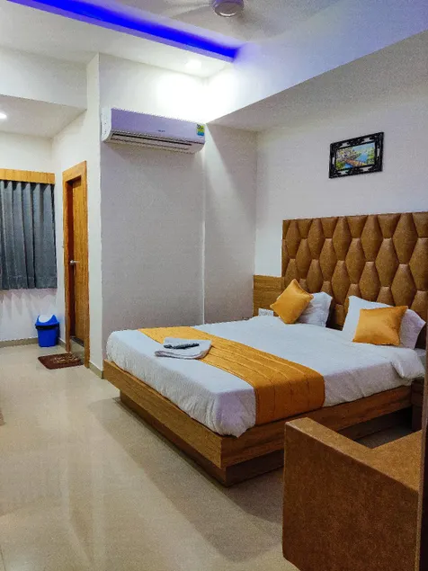 Hotel mountain view - Image 1