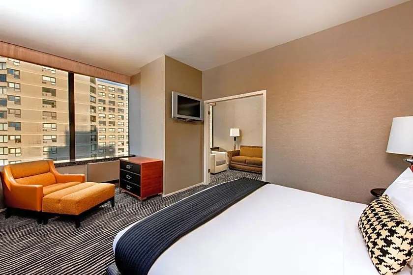 Bentley Hotel - Image 1