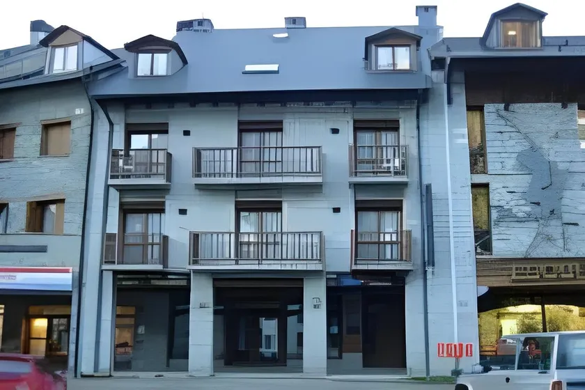 Apartamentos Los Lagos - Image 1