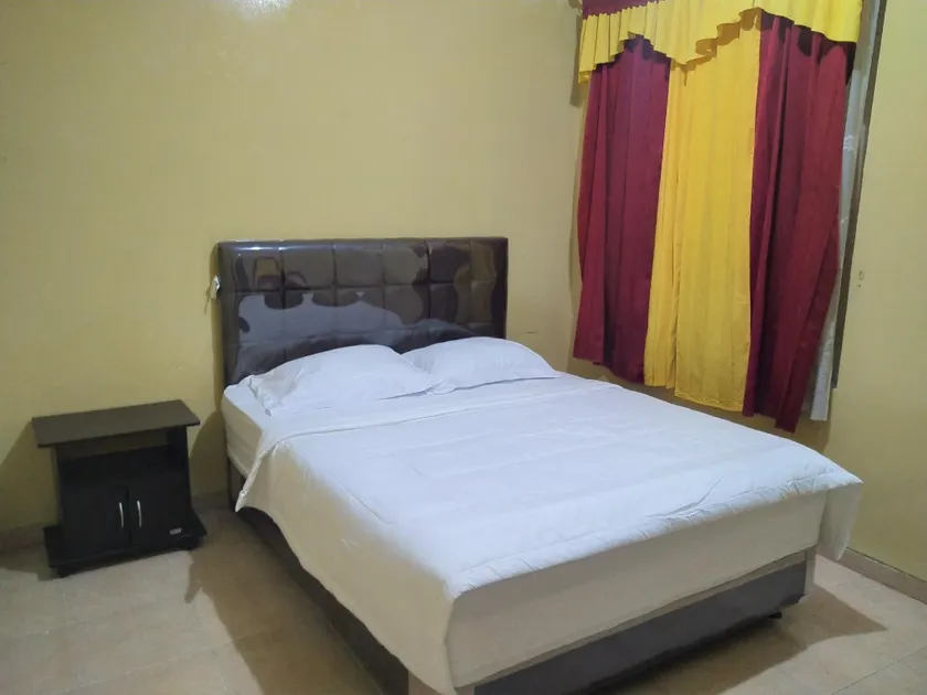 Hotel Pekalongan Syariah Mitra RedDoorz - Image 1