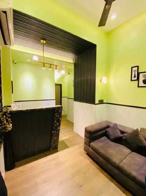 Hotel lime wood - Image 1