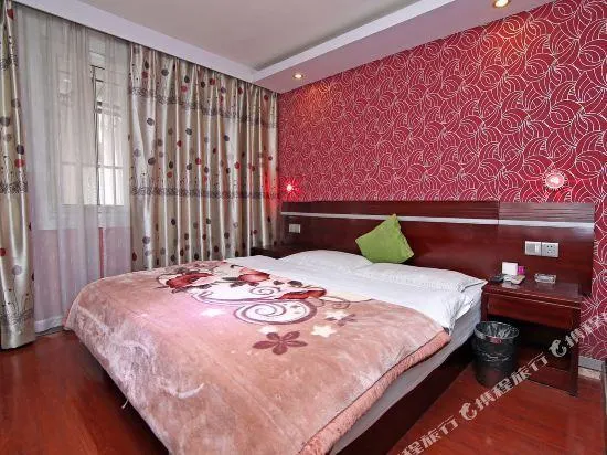Xinyi Fashion Hotel - Image 1