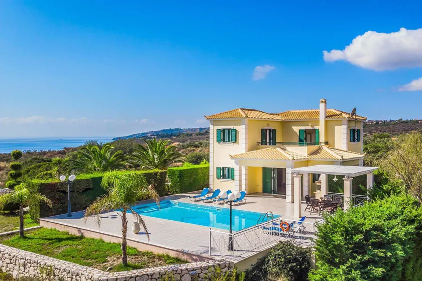 Villa Seaspray in Karavomylos - Image 1