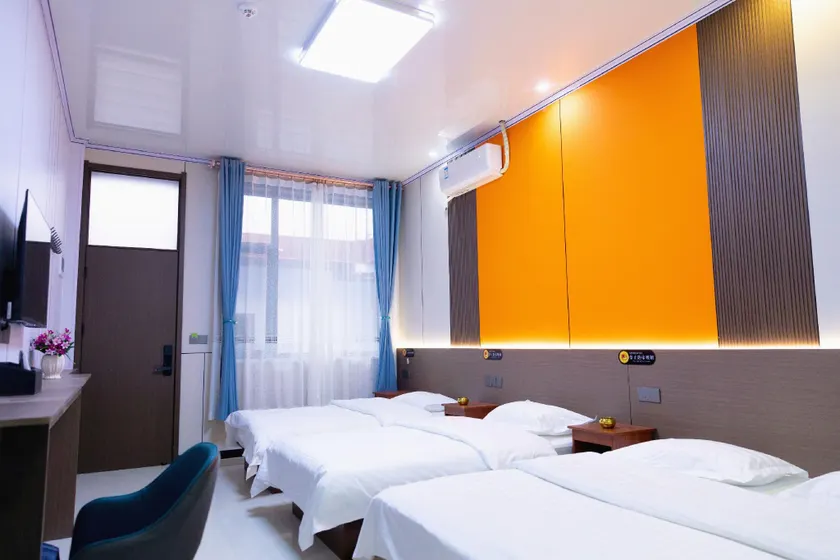 Huaixiang Express Hotel (Hongtong Big Locust Tree Scenic Area Branch) - Image 1