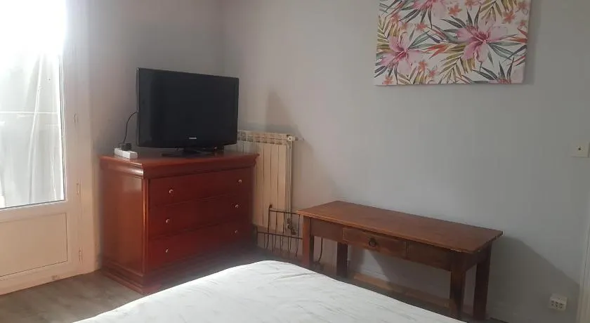1er etage privatif dans une maison - Image 1