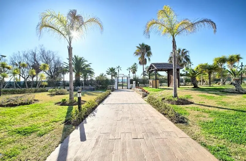 Infocom Apartments Playa Rocio - Image 1