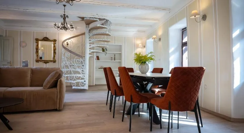 Apartmaji Hiša kranjske čebele - Image 1