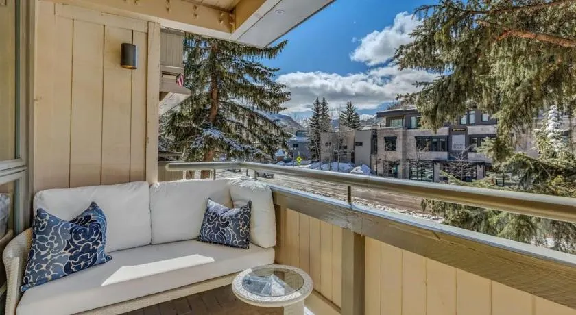 New Listing 2BR 2BA Condo - Mountain Views - Image 1