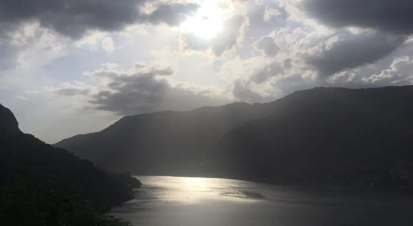 Top Lake View - Image 1