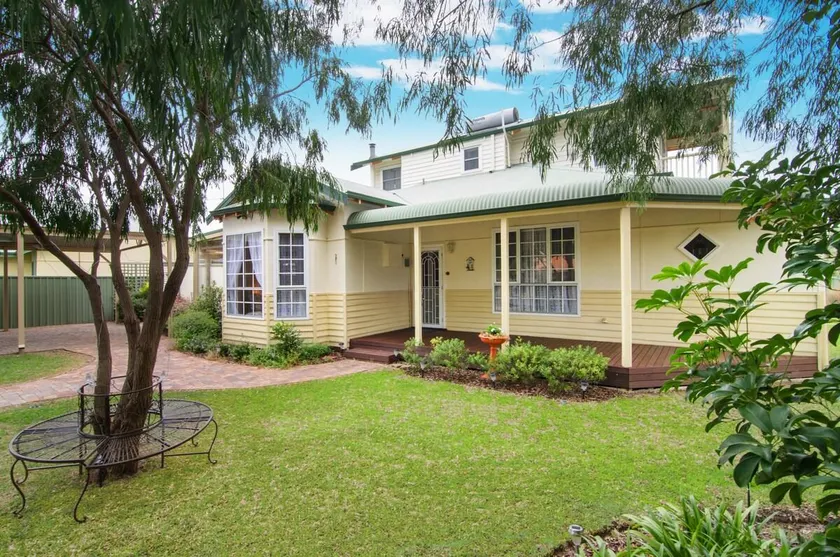 The Beach Retreat - Image 1