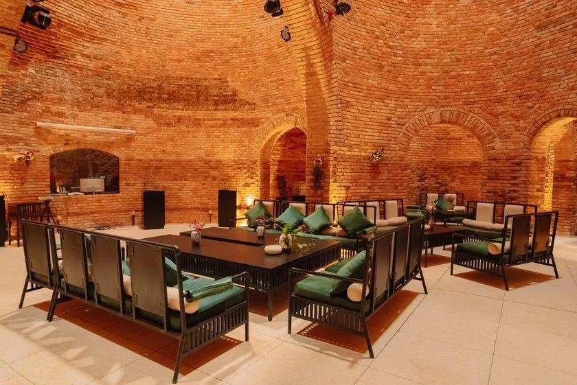Dongfengyun Niuduoluo Music Castle Hotel - Image 1