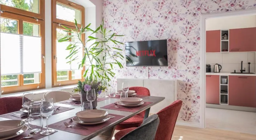 Very Berry Family-Suite - Balkon, Netflix, Nespresso, Bäcker, Spielplatz - Image 1