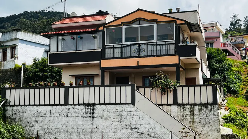 HILLTOP 4BHK LUXURY VILLAS - Image 1