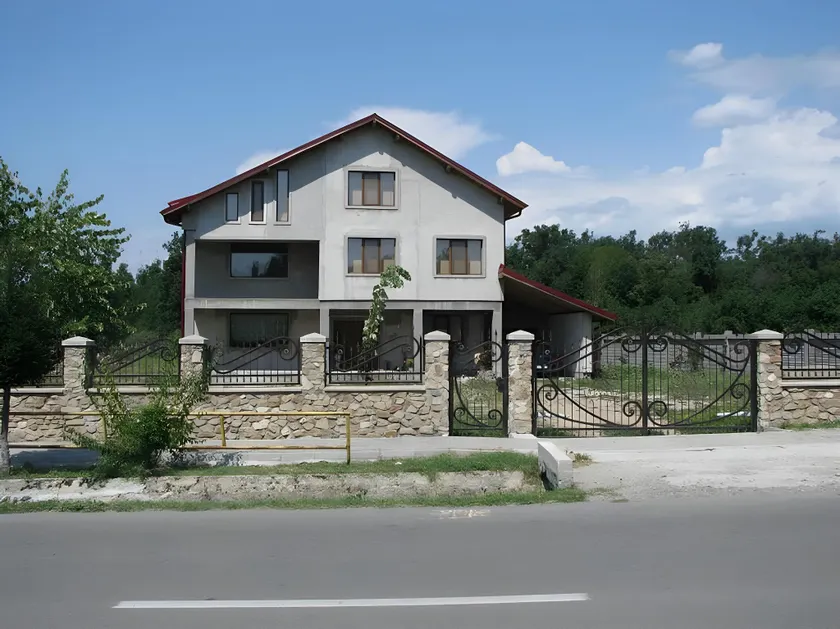 Casa Renti - Image 1