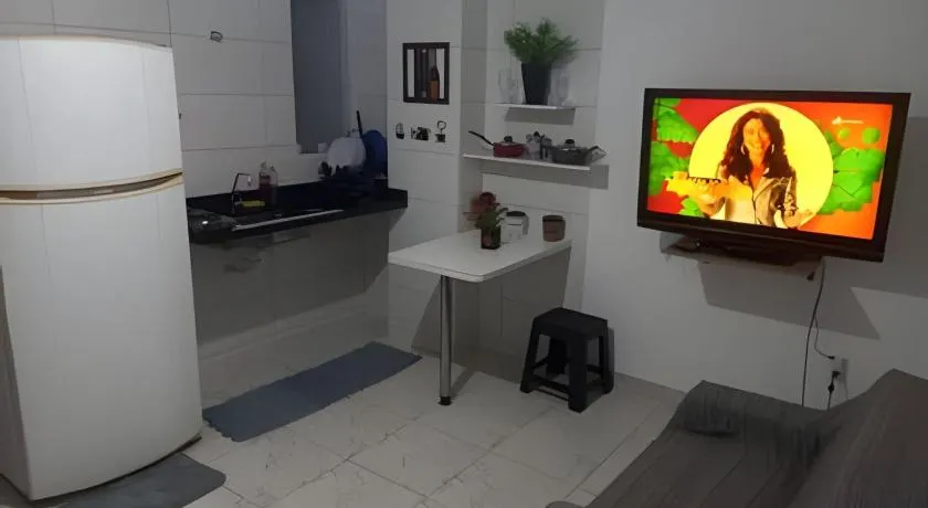 lindo apartamento com toda infraestrutura e muito proximo a praia - Image 1