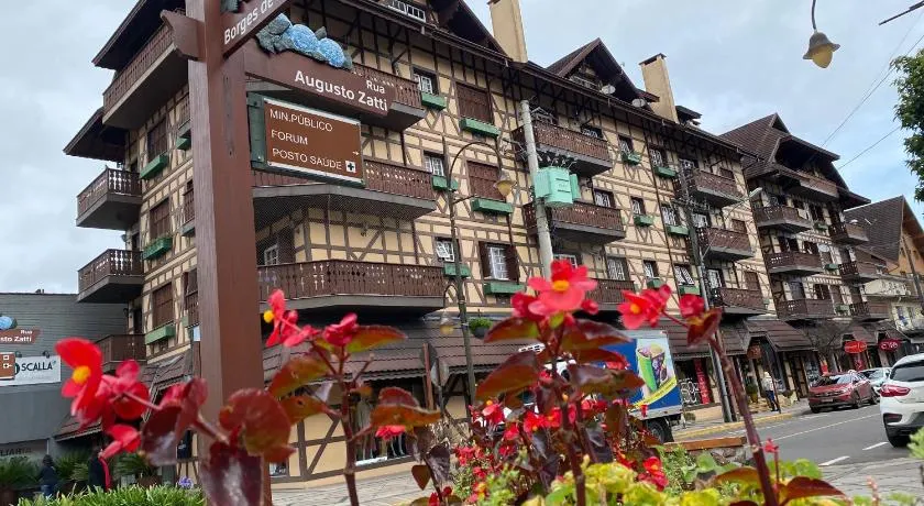 BELÍSSIMO apt ALTO DA SERRA no centro de Gramado - Image 1