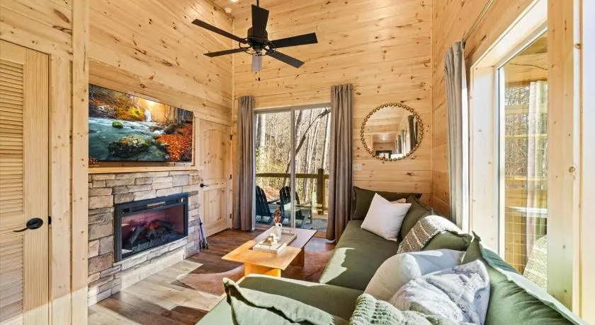 Treehouse Cabin with XLarge Outside Living Space! - Image 1