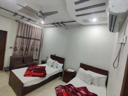 Al Hidayah Hotel Multan - Image 1