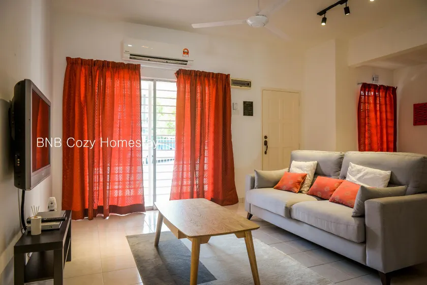 BNB Cozy Homestay - Emerald West Rawang - Image 1