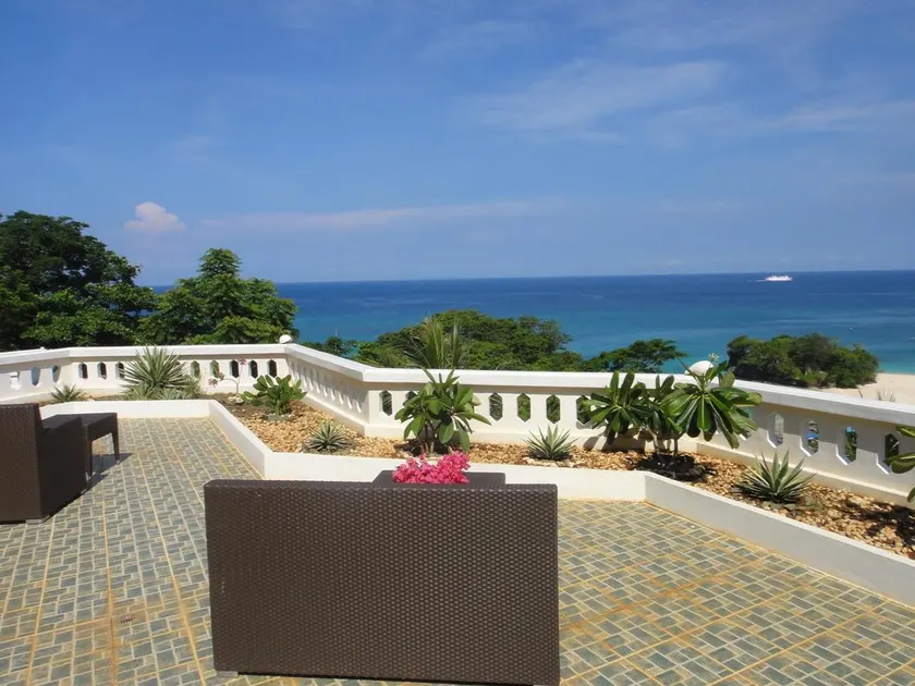 Argonauta Boracay - Boutique Hotel with Apartments and Villas - Image 1