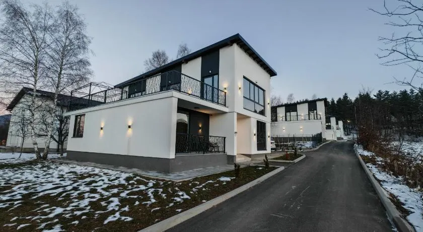 Tarcin Luxury Villas - Image 1