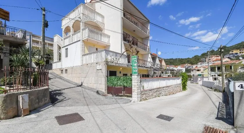Apartments Pera - Image 1