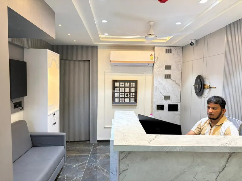 Hotel Panch View - Image 1