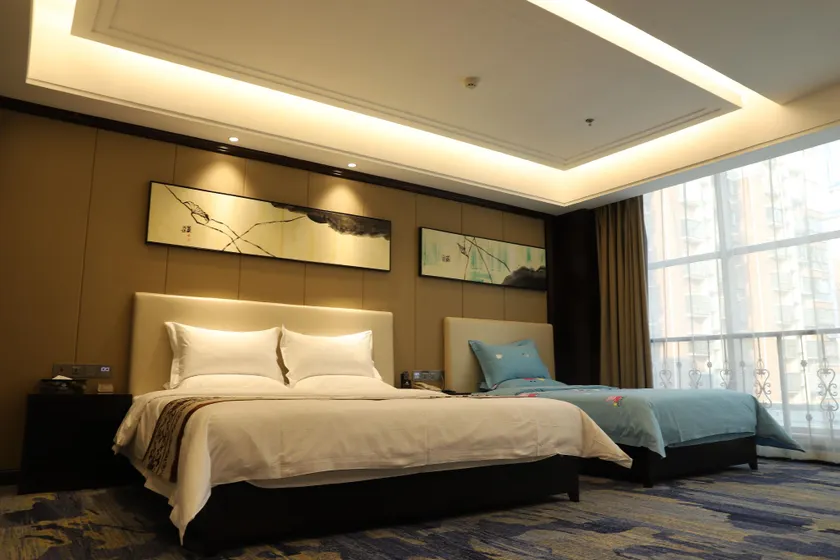 Yanta Hotel - Image 1