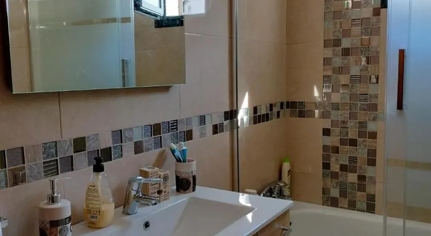 Modern apartment with pool in the heart of El Portil - Image 1