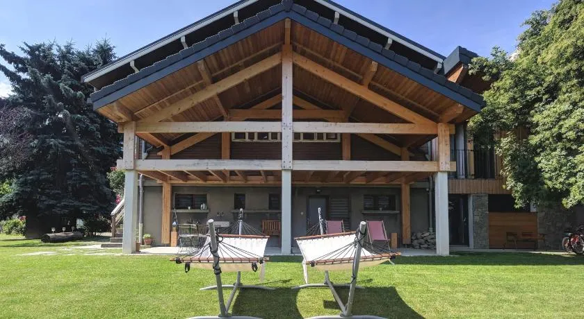 Chalet Les Cols - Chambres avec terrasse & jardin - proche de la nouvelle gare - Image 1
