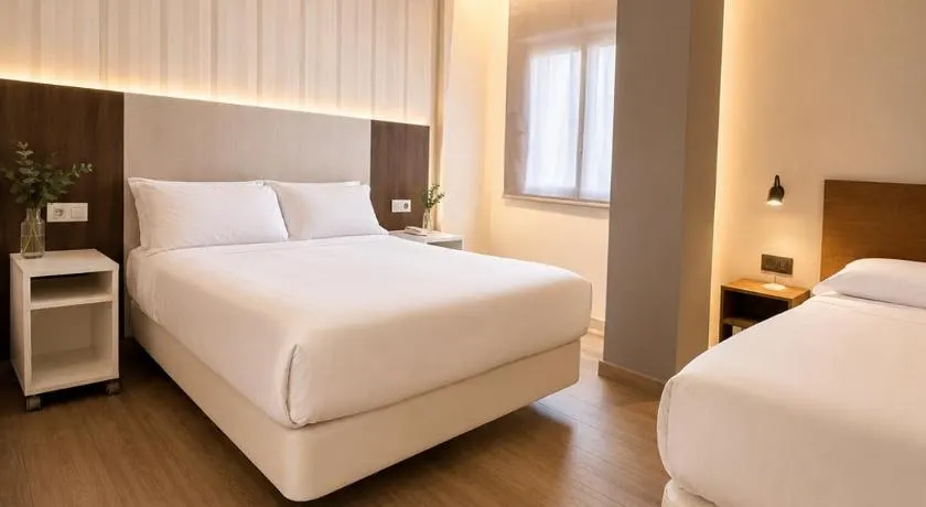 HOSTAL LETTO DAL MARE - Image 1