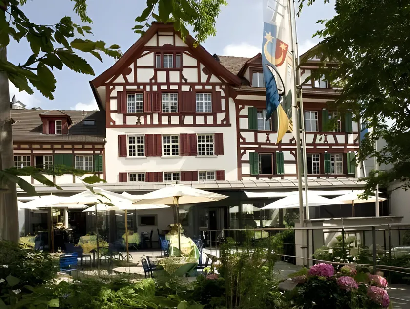 Hotel Hofgarten Luzern - Image 1